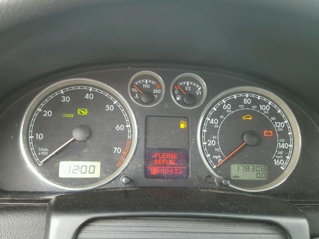 WVWTH63BX2P454028 - 2002 VOLKSWAGEN PASSAT GLX GREEN photo 8