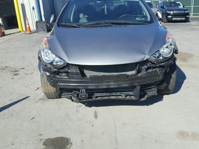 KMHDH4AE2BU108462 - 2011 HYUNDAI ELANTRA GRAY photo 9