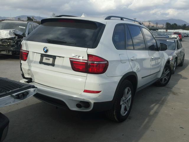 5UXZW0C55BL657857 - 2011 BMW X5 XDRIVE3 WHITE photo 4