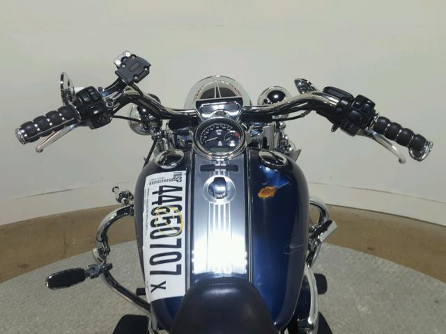 1HD1FBM18CB659176 - 2012 HARLEY-DAVIDSON FLHR ROAD BLUE photo 18