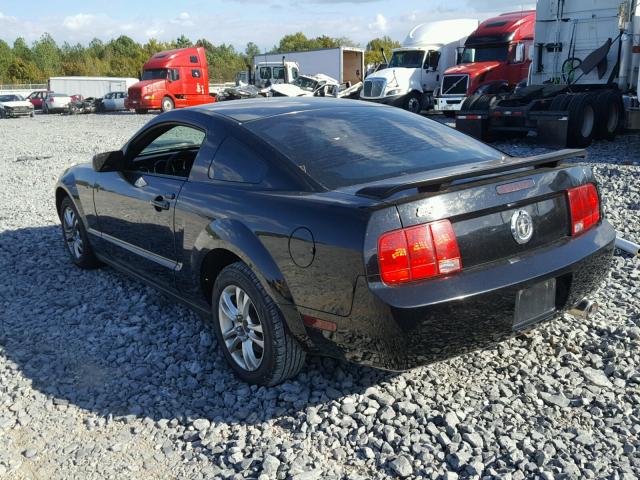 1ZVHT80N985142105 - 2008 FORD MUSTANG BLACK photo 3