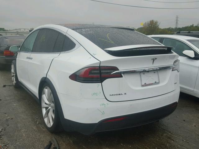 5YJXCBE23GF013218 - 2016 TESLA MODEL X WHITE photo 3