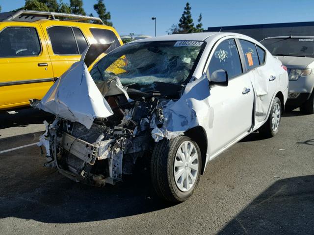 3N1CN7AP8DL853521 - 2013 NISSAN VERSA S WHITE photo 2