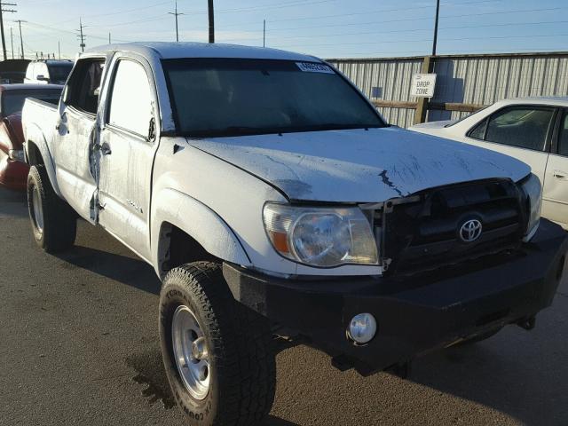 5TELU42N05Z091196 - 2005 TOYOTA TACOMA DOU WHITE photo 1