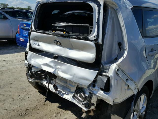 KNDJP3A52E7702542 - 2014 KIA SOUL + SILVER photo 9