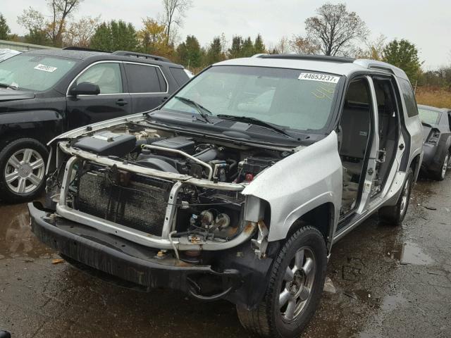 1GKET12S646174650 - 2004 GMC ENVOY SILVER photo 2