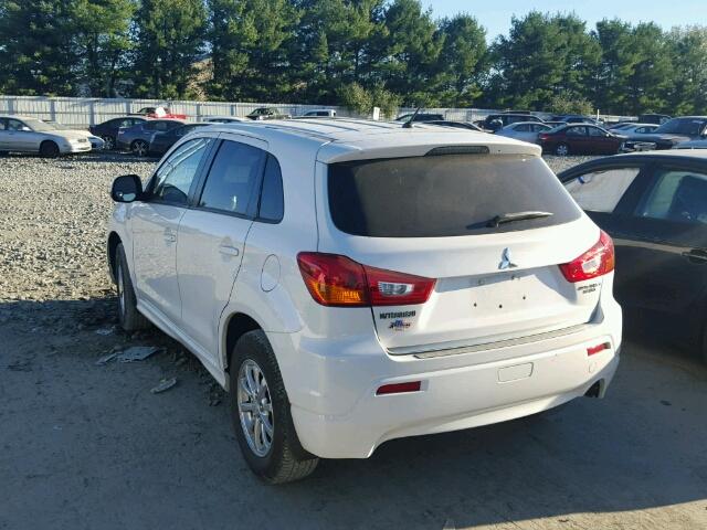 JA4AP3AU3BZ006208 - 2011 MITSUBISHI OUTLANDER WHITE photo 3