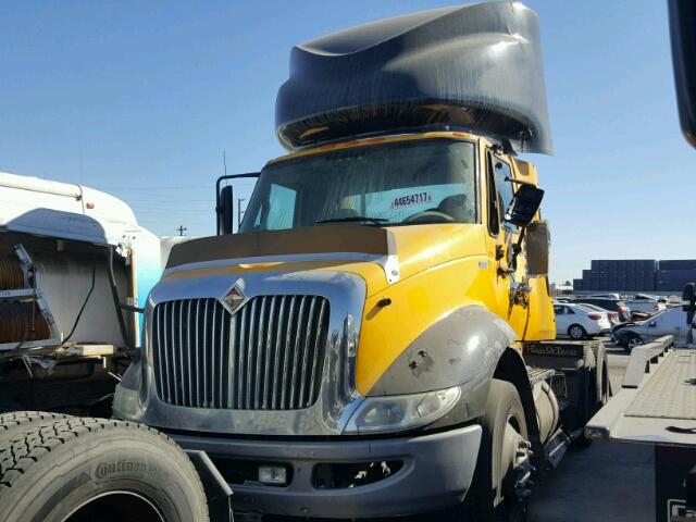 1HSHXSJR1CJ626749 - 2012 INTERNATIONAL 8000 8600 YELLOW photo 2