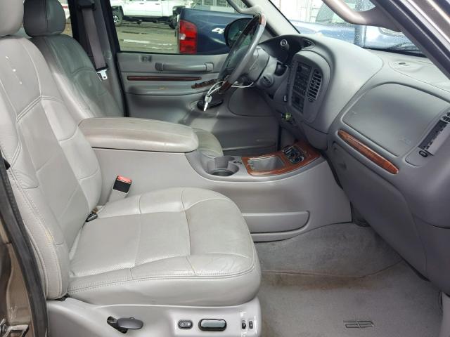 5LMFU28R62LJ09389 - 2002 LINCOLN NAVIGATOR Brązowy zdjęcie 5