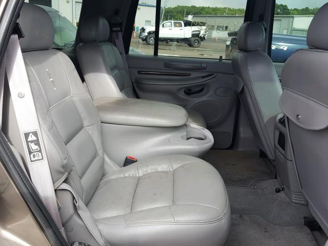5LMFU28R62LJ09389 - 2002 LINCOLN NAVIGATOR Brązowy zdjęcie 6