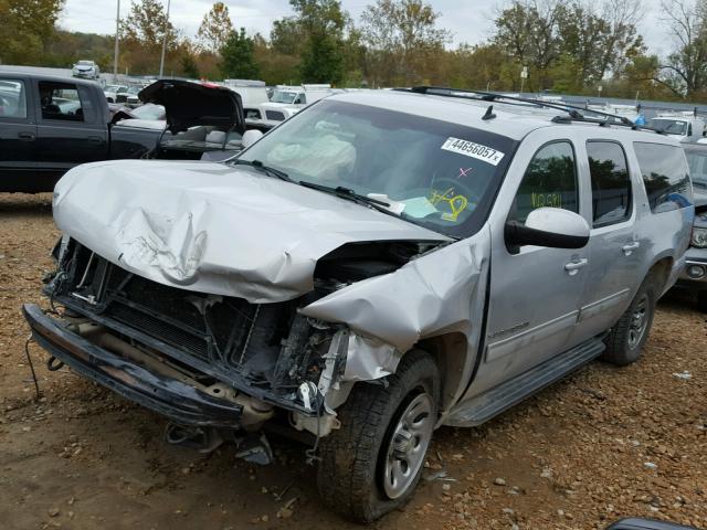 1GNUKJE3XAR243677 - 2010 CHEVROLET SUBURBAN K GRAY photo 2