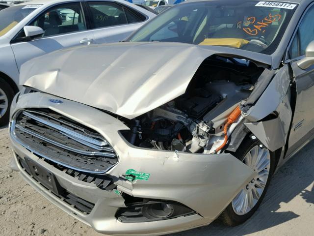 3FA6P0PUXGR202522 - 2016 FORD FUSION SE GOLD photo 9