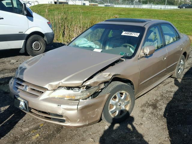 1HGCG658X1A045681 - 2001 HONDA ACCORD EX BEIGE photo 2