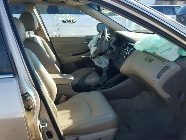 1HGCG658X1A045681 - 2001 HONDA ACCORD EX BEIGE photo 5