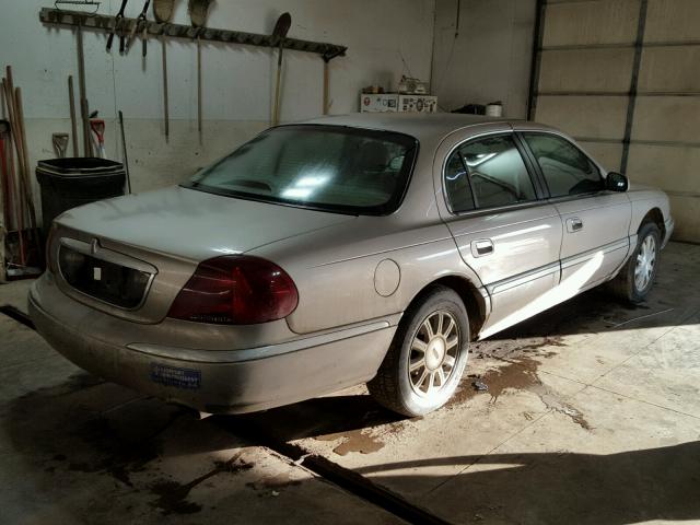 1LNHM97V7YY800669 - 2000 LINCOLN CONTINENTA BROWN photo 4