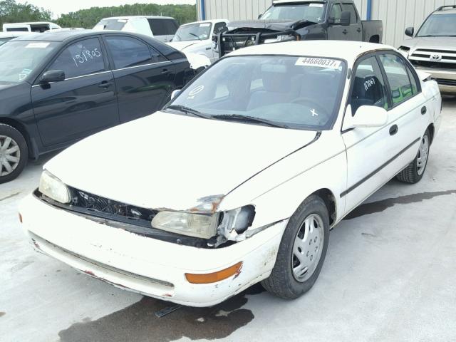 1NXBB02E1VZ512017 - 1997 TOYOTA COROLLA DX WHITE photo 2