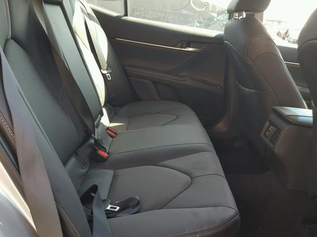 4T1B61HK3JU505541 - 2018 TOYOTA CAMRY XSE SILVER photo 6