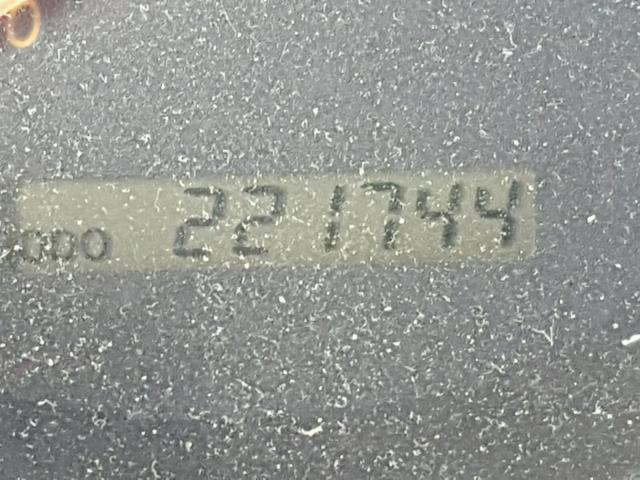 JTEHF21A810026105 - 2001 TOYOTA HIGHLANDER BLUE photo 8