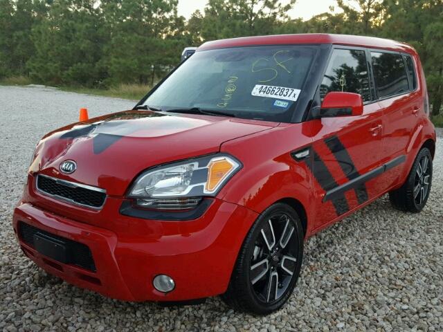 KNDJT2A29B7291924 - 2011 KIA SOUL RED photo 2