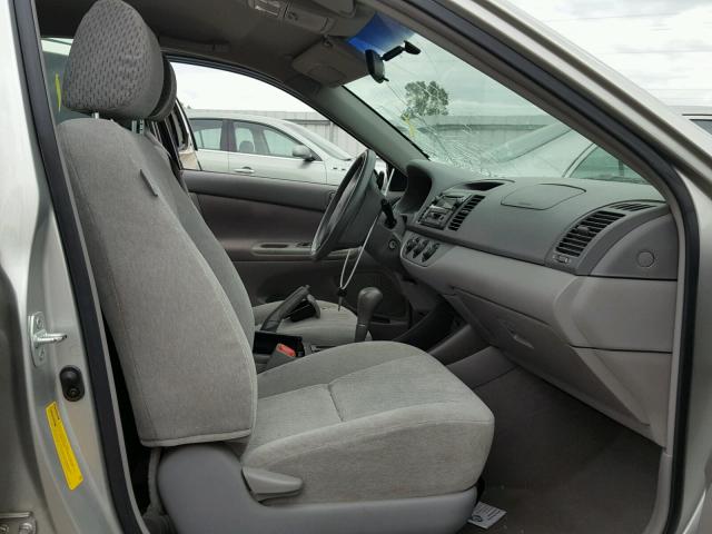 4T1BE30K24U820782 - 2004 TOYOTA CAMRY LE 蓝色 照片 5