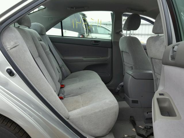 4T1BE30K24U820782 - 2004 TOYOTA CAMRY LE 蓝色 照片 6