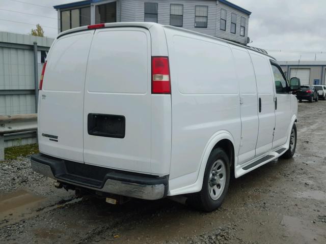 1GCSHAF47C1143379 - 2012 CHEVROLET EXPRESS G1 WHITE photo 4