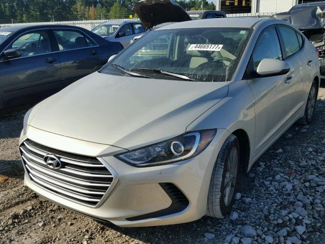 5NPD84LF2HH042458 - 2017 HYUNDAI ELANTRA SE GRAY photo 2