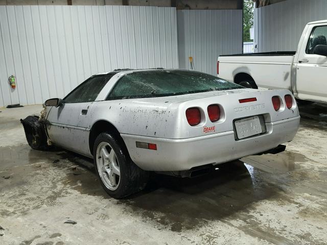 1G1YY22P4T5104783 - 1996 CHEVROLET CORVETTE GRAY photo 3