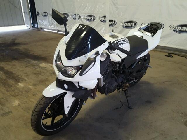 JKAEXMJ199DA27068 - 2009 KAWASAKI EX250 J WHITE photo 2