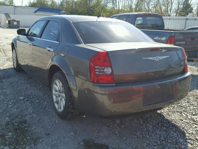 2C3KA43R98H188827 - 2008 CHRYSLER 300 LX GRAY photo 3