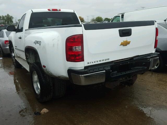 1GC3KZCG5DF214778 - 2013 CHEVROLET SILVERADO WHITE photo 3