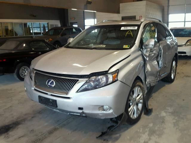 JTJBC1BA5A2004222 - 2010 LEXUS RX 450 SILVER photo 2