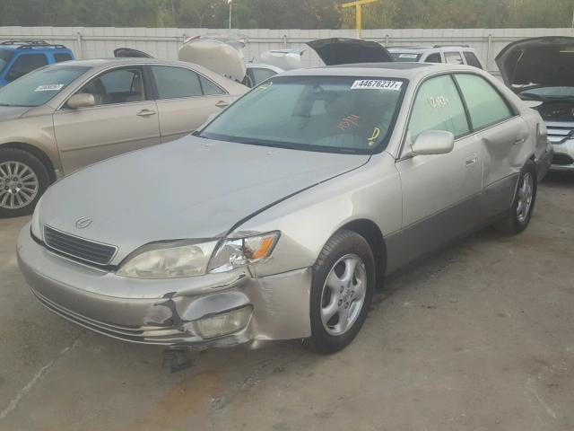 JT8BF28G5X5053292 - 1999 LEXUS ES SILVER photo 2