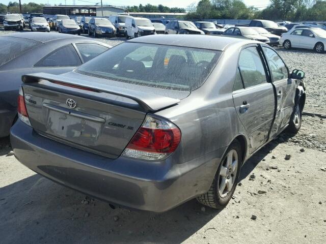 4T1BE32K15U966962 - 2005 TOYOTA CAMRY LE 灰色 照片 4