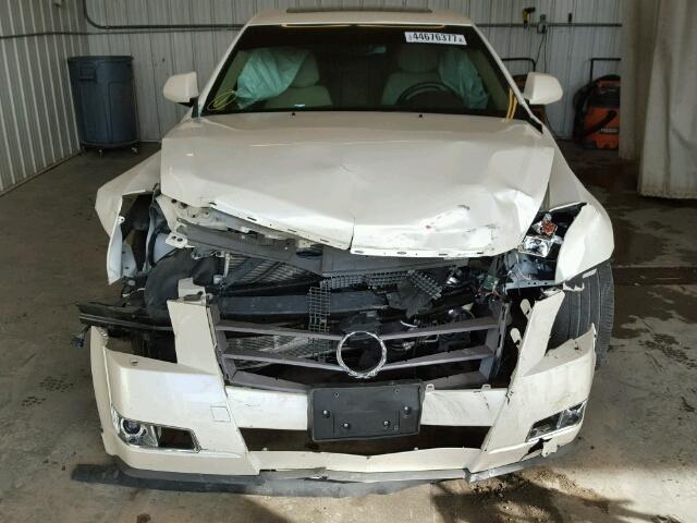 1G6DH577180172613 - 2008 CADILLAC CTS WHITE photo 9