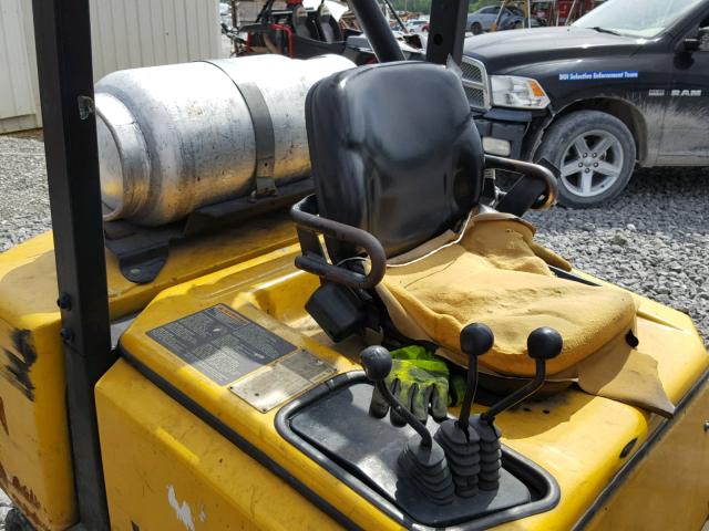 A870000005B14910Y - 2001 YALE FORKLIFT YELLOW photo 6