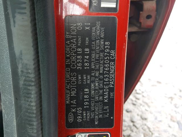 KNADE163766057938 - 2006 KIA RIO 5 RED photo 10