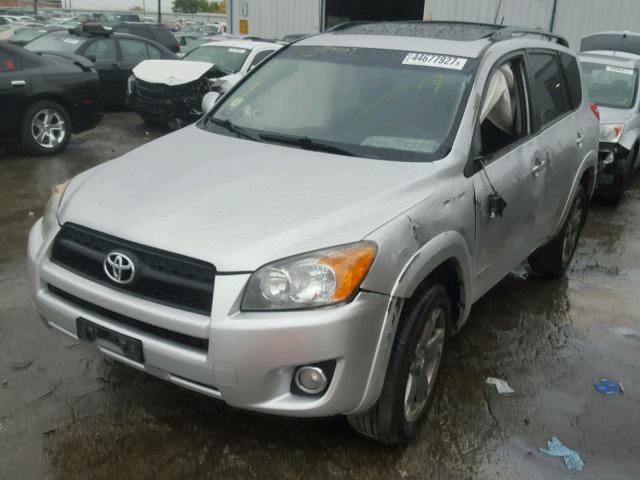 JTMWF4DV1B5038851 - 2011 TOYOTA RAV4 SILVER photo 2