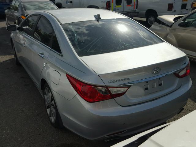 5NPEC4AB9DH598747 - 2013 HYUNDAI SONATA SE SILVER photo 3