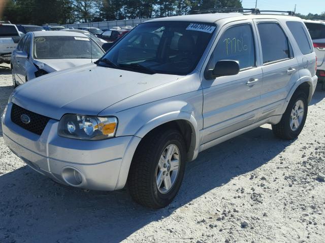 1FMYU95H95KD29927 - 2005 FORD ESCAPE HEV SILVER photo 2