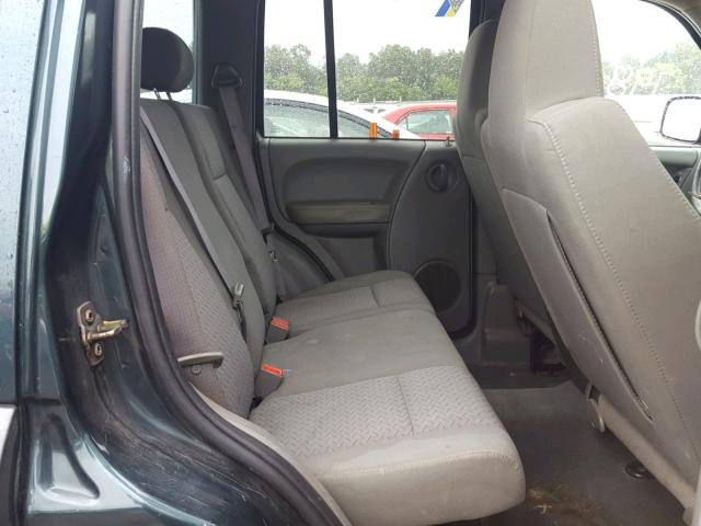 1J4GL38K55W723001 - 2005 JEEP LIBERTY RE GREEN photo 6