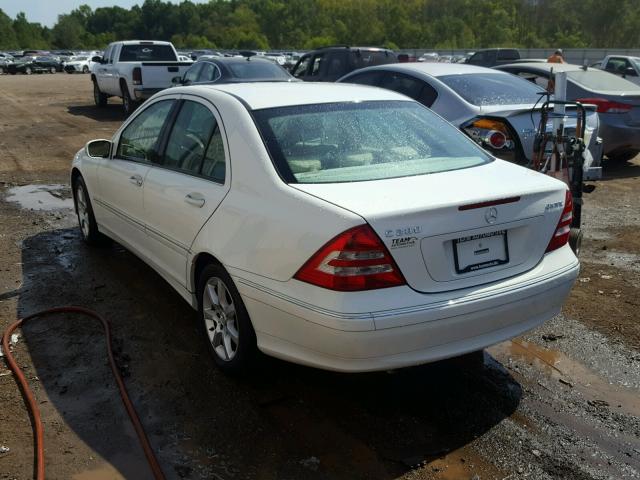 WDBRF92H87F863583 - 2007 MERCEDES-BENZ C 280 4MAT WHITE photo 3