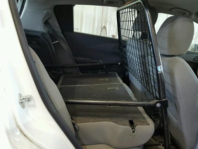 1G1JA6SH2F4120870 - 2015 CHEVROLET SONIC LS WHITE photo 6