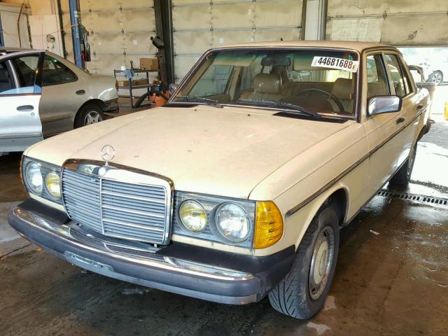 WDBAB23AXCB298059 - 1982 MERCEDES-BENZ 240 D YELLOW photo 2