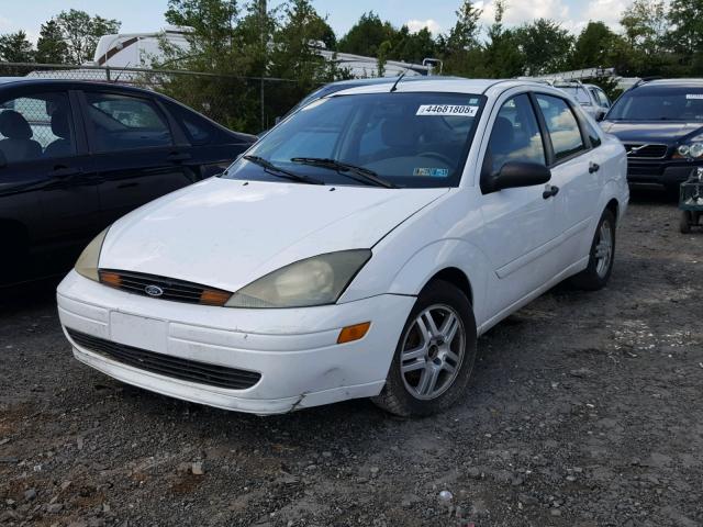 1FAFP34303W248865 - 2003 FORD FOCUS SE C WHITE photo 2