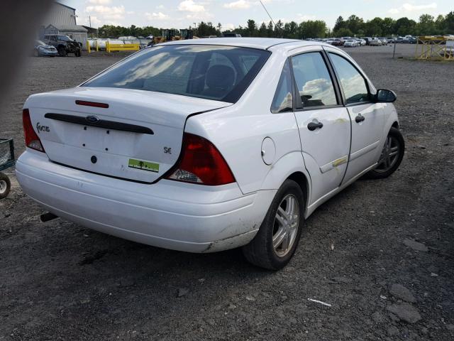 1FAFP34303W248865 - 2003 FORD FOCUS SE C WHITE photo 4