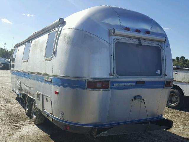 1STGEAJ21LJ507723 - 1990 AIRS EXCELLA 银色 照片 3