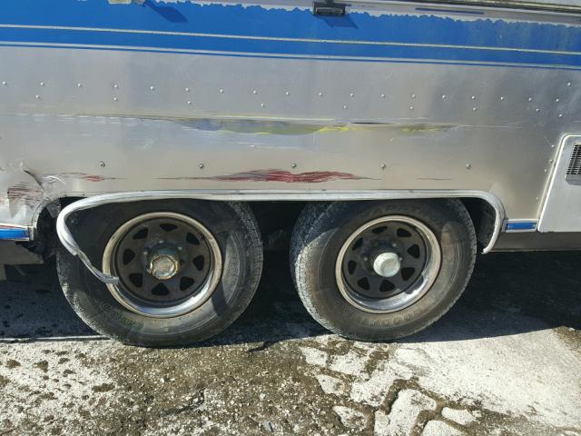 1STGEAJ21LJ507723 - 1990 AIRS EXCELLA 银色 照片 7