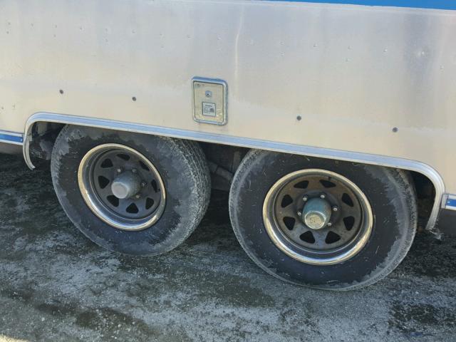 1STGEAJ21LJ507723 - 1990 AIRS EXCELLA 银色 照片 8