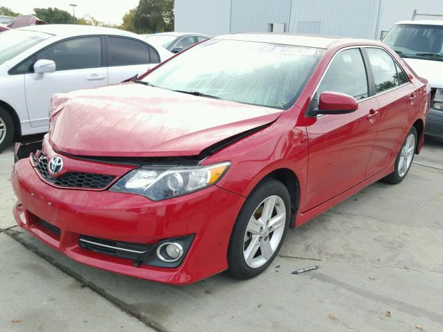 4T1BF1FK6EU808189 - 2014 TOYOTA CAMRY L RED photo 2